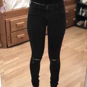 Black skinny jeans